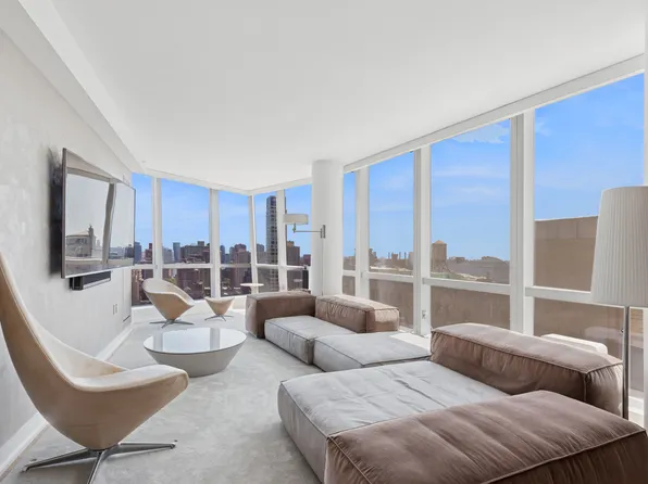 400 Park Avenue South 23B image 2 of 16