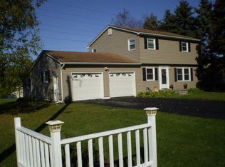 105 Holiday Dr, Horseheads, NY 14845