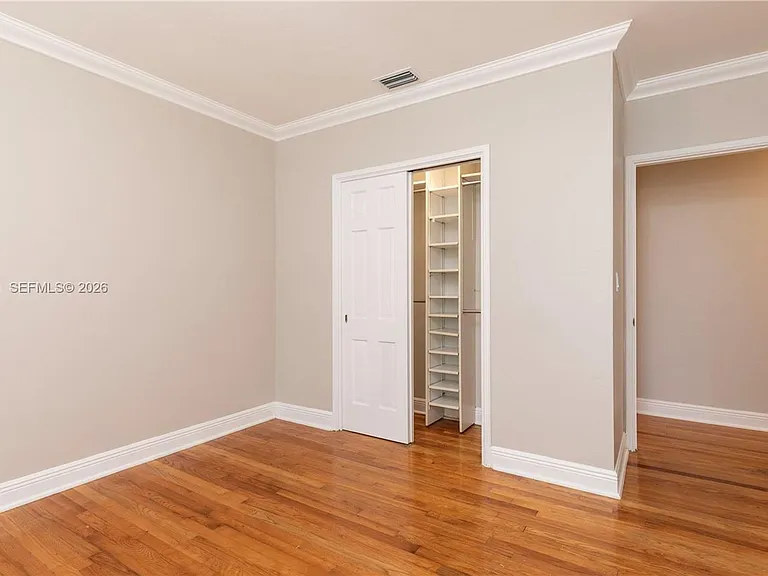 1350 Mendavia Ave — Photo 14