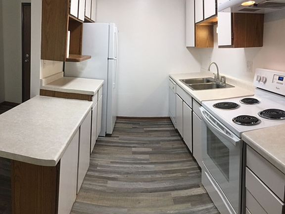 4th image of 916 13th Ave S #913.20