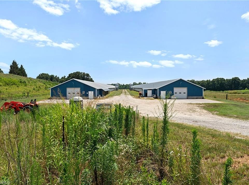 2nd image of 190 Campground Rd