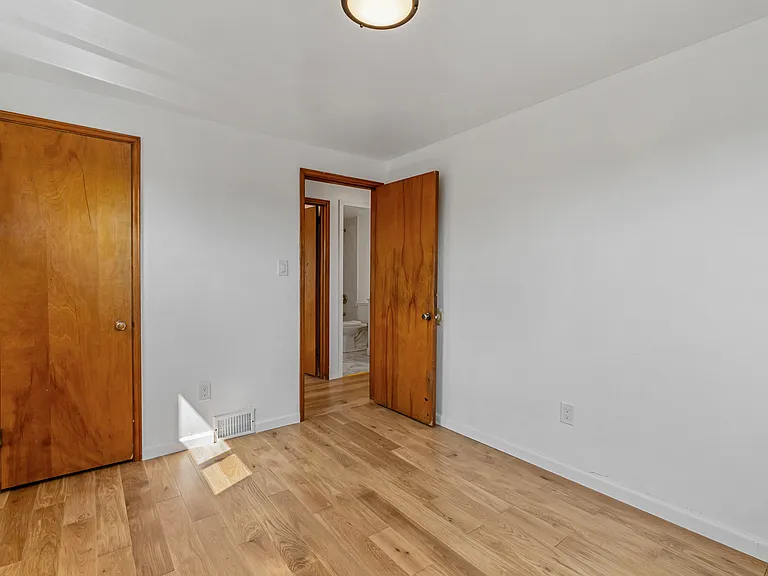 6355 Crestview Dr — Photo 10