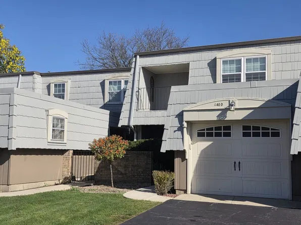 640 Burgundy Ct Unit D, Elk Grove Village, IL 60007