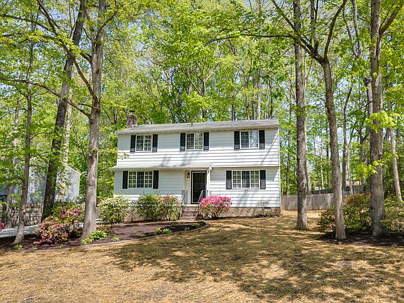 3rd image of 9608 Rainbrook Dr