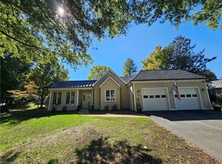 130 Linden Pl, Bermuda Run, NC 27006
