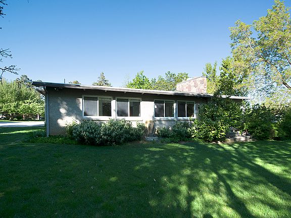 3rd image of 4867 S Floribunda Dr