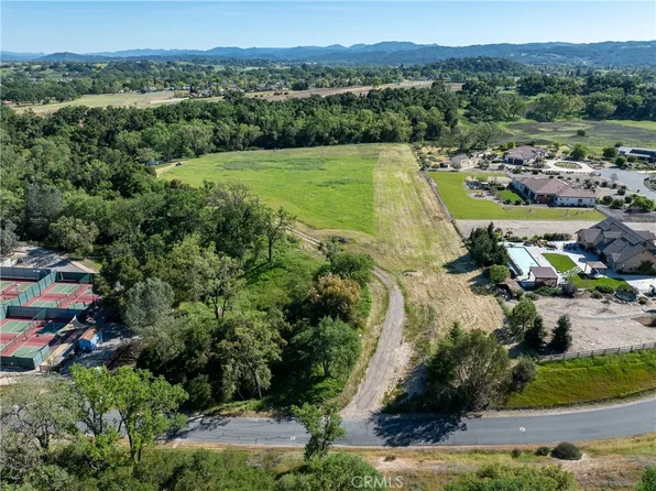 8 Championship Ln #8, Templeton, CA 93465
