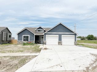 1604 Gln Eagle Dr, Abilene, KS 67410