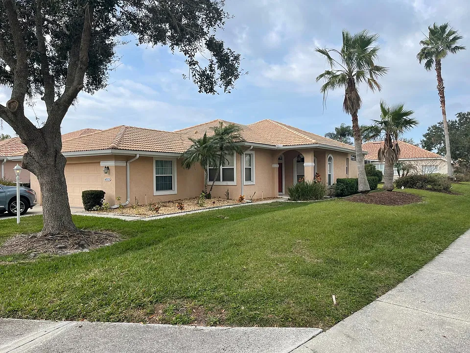 6775 Hickory Hammock Cir