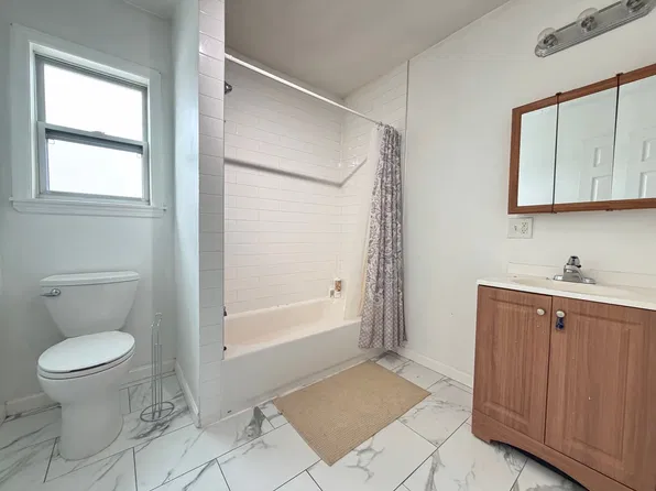 198 Danforth Ave APT 3, Jersey City, NJ 07305