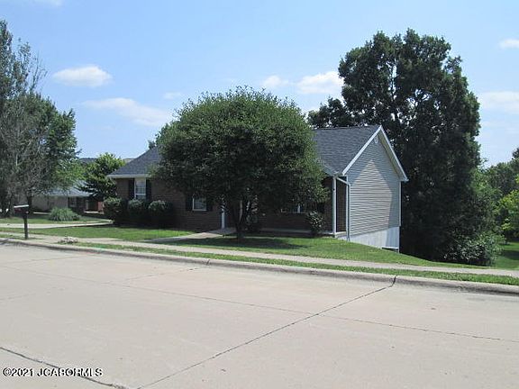 3rd image of 1811 London Way