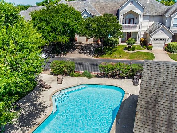 2nd image of 12229 Chelsea Glen Pl