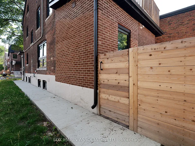 334 Shaw St #LOWER — Photo 30