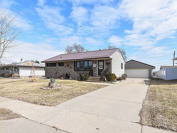 3rd image of 2068 Carter Rd