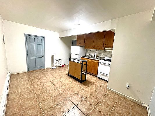 2nd image of 25-33 37th St #2