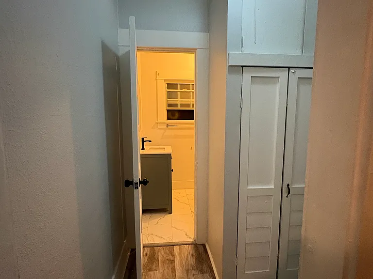 5886 Myrtle Ave #1/2 — Photo 12