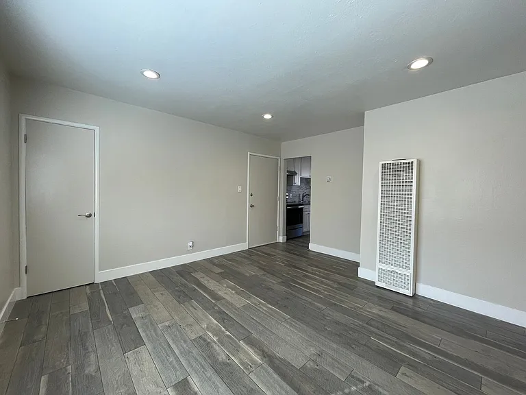 2713 and 2721 T Street, Sacramento — Photo 23