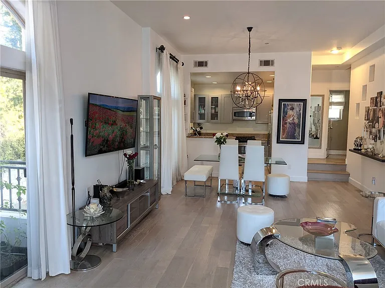 13260 Landale St — Photo 2