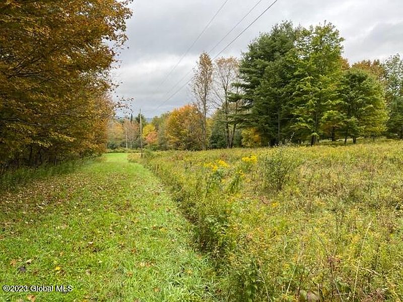 4th image of 156 Akita Lane