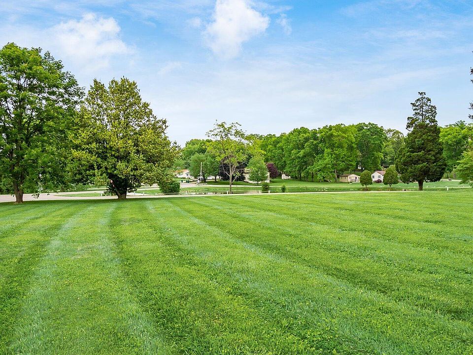 2nd image of 0 Lakeview Dr