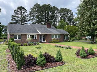 35 Church St, Windsor, VA 23487