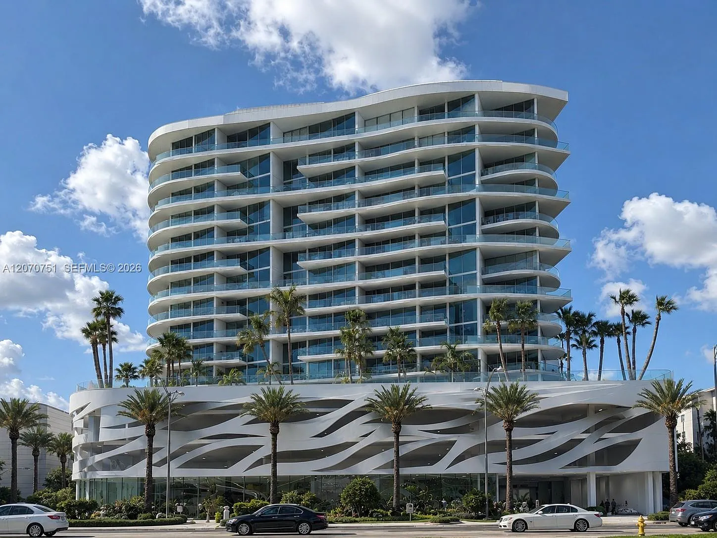 Aurora Condominium — Photo 1