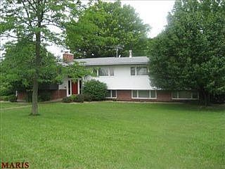 2nd image of 23 Southwest Ln