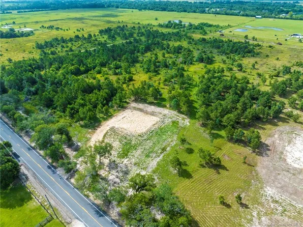 6923 River Rd, Iowa, LA 70647