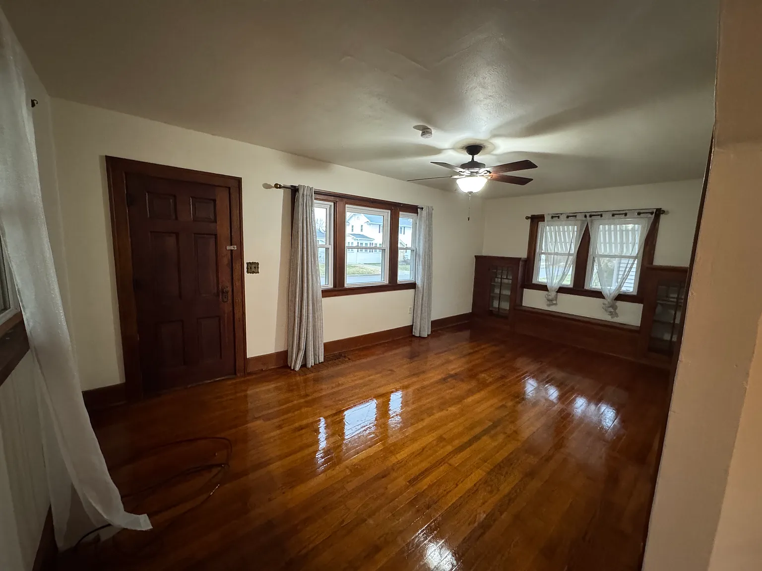 526 Fairfield Ave — Photo 3
