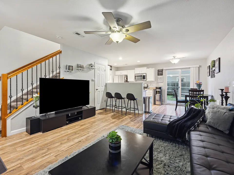 10436 Forester Pl