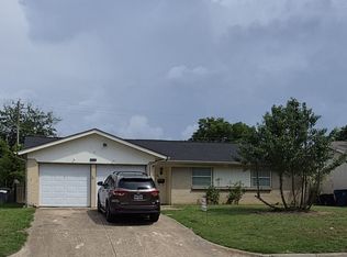 521 Irene St, Burleson, TX 76028