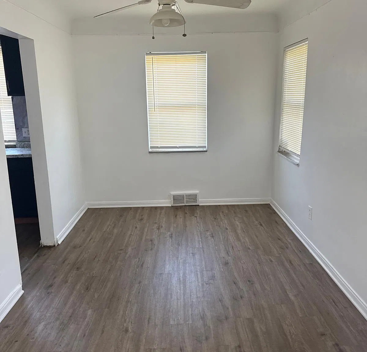 3 bed, 1070 sqft, $1,400 — Photo 4
