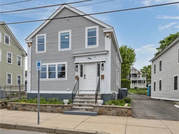 484 Thames St, Bristol, RI 02809