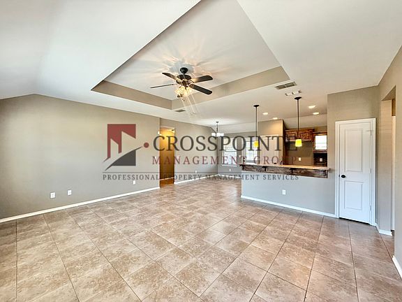 3rd image of 203 Mission Crest Cir