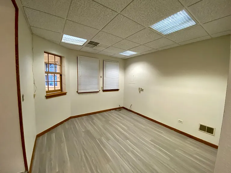 1452 N Marion St — Photo 17