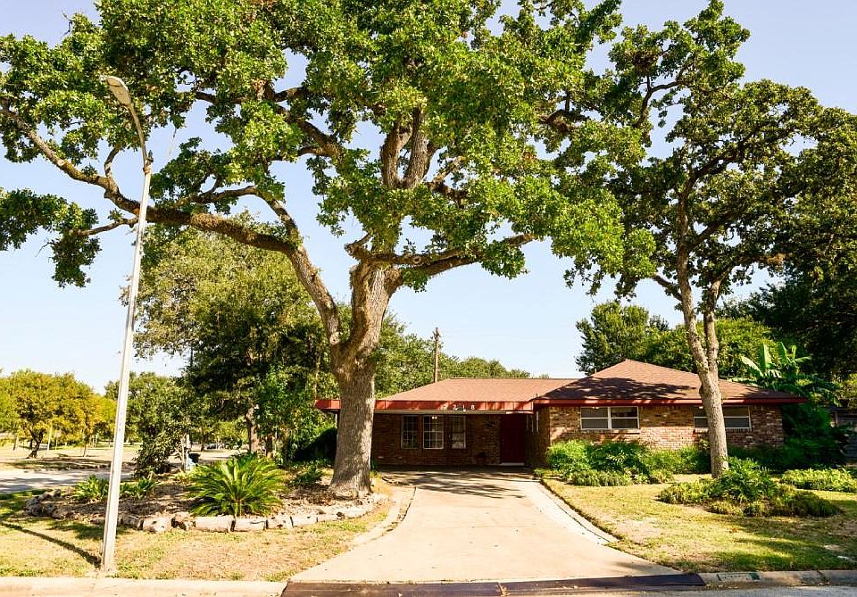 1st image of 2218 De Milo Dr