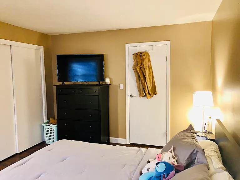 892 Chatham Ln — Photo 11