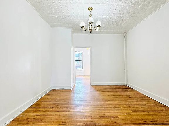 4th image of 279 Smith St APT 2