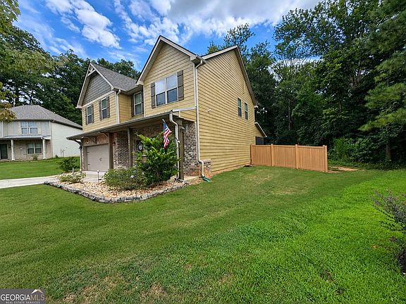 5th image of 896 Crescent Ln