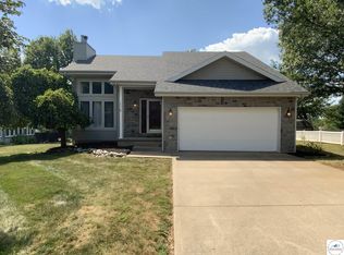 1655 E Timber Ridge Dr, Sedalia, MO 65301