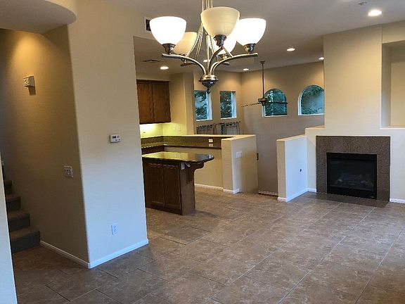 4th image of 2724 Villas Way