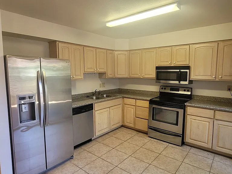 7523 Beaudelaire Cir — Photo 7