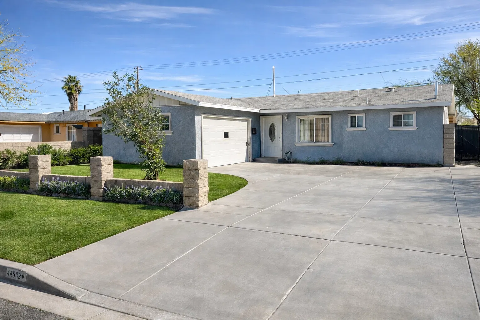 4 bed, 1246 sqft, $3,209 — Photo 1