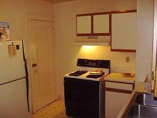 5th image of 1324-1326 Garrison Ave