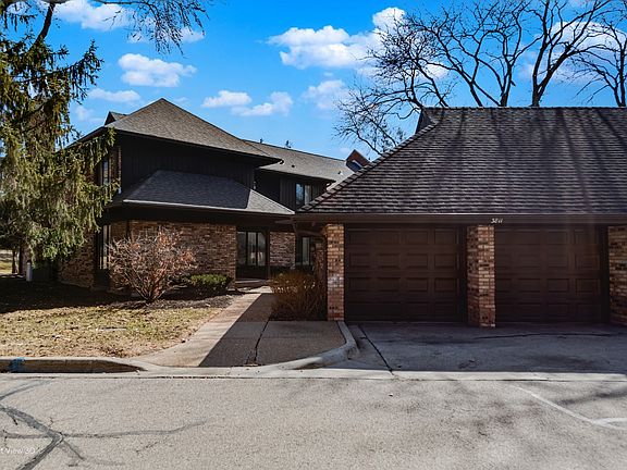 2nd image of 3811 Mission Hills Rd