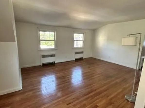 200 Crescent Pl Floor 2, Yonkers, NY 10704
