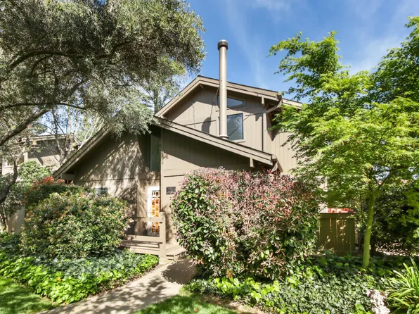 5902 Oak Ave, Carmichael, CA 95608