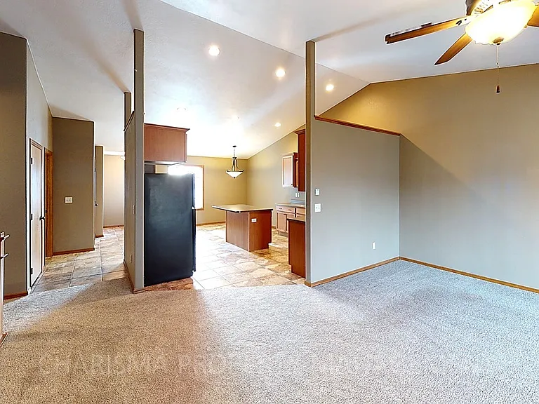 Horizon Properties — Photo 62