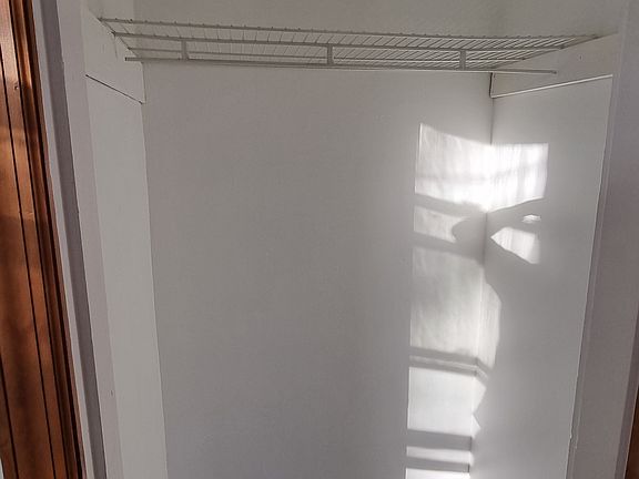4th image of 25 Magee St #2