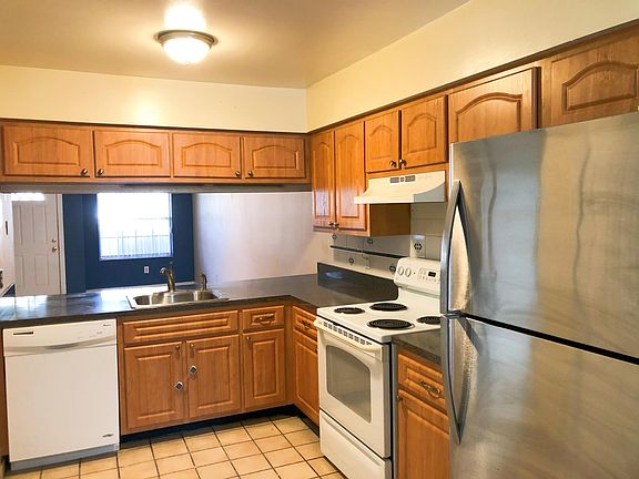 3rd image of 1126 Sophie Blvd